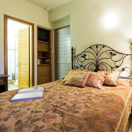 Elia Junior Suite In Epidavros With Shared Pool Nea Epidavros Exterior foto