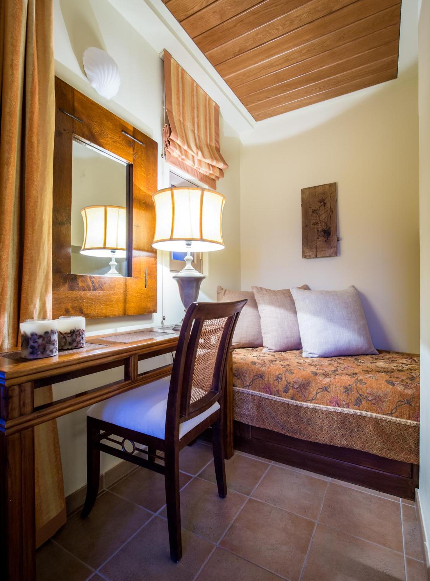 Elia Junior Suite In Epidavros With Shared Pool Nea Epidavros Exterior foto