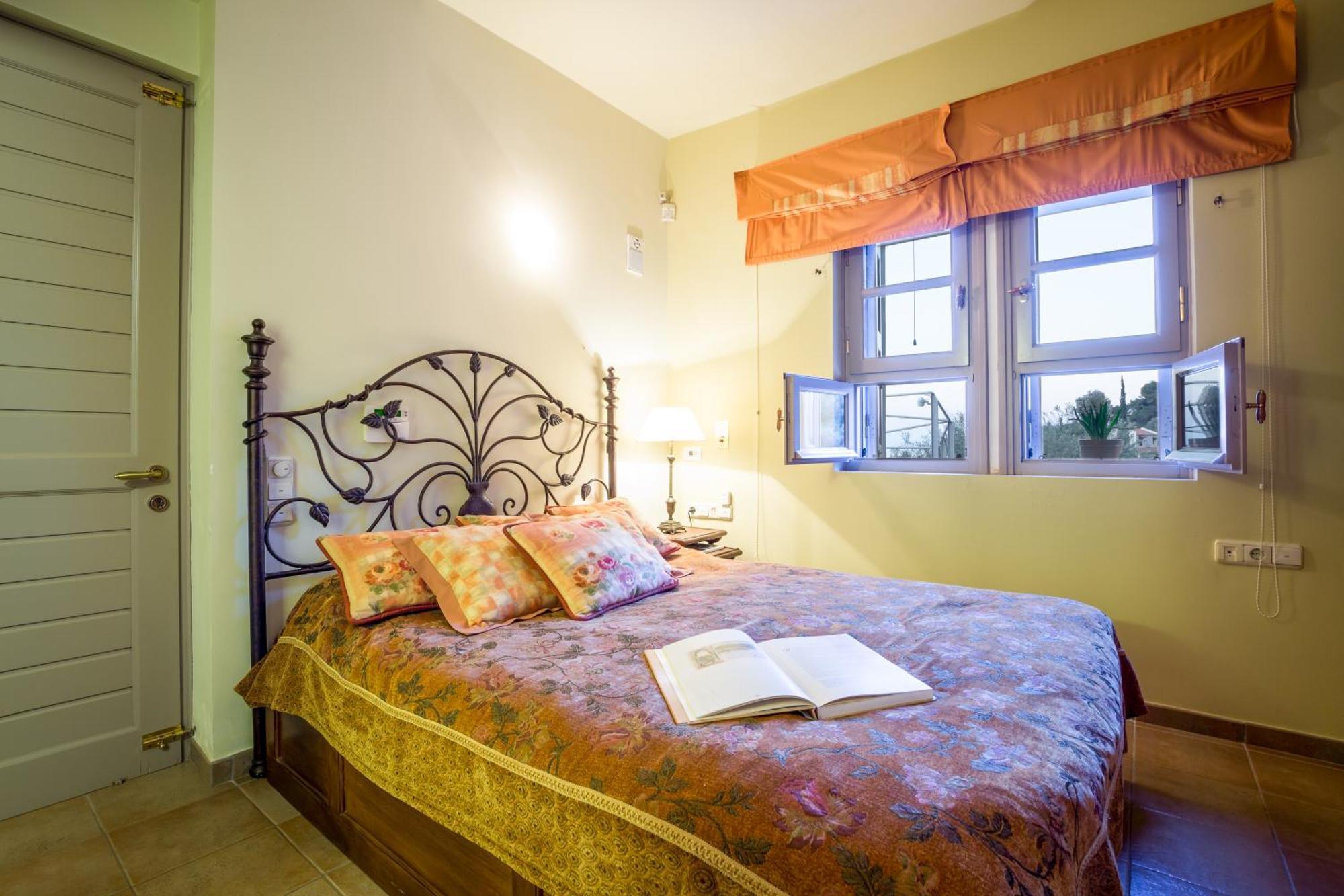Elia Junior Suite In Epidavros With Shared Pool Nea Epidavros Exterior foto